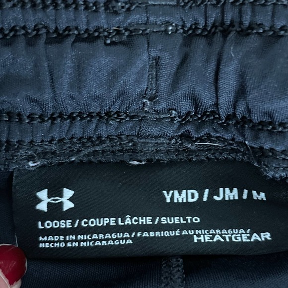 Under Armour Soccer Shorts Boys Youth Sz M gently used - Picture 5 of 6